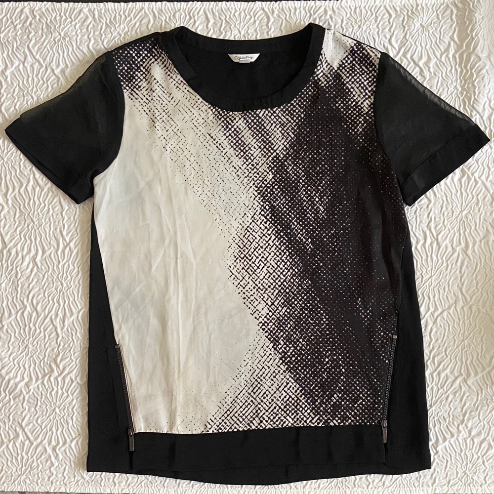 Calvin Klein Black and White Graphic Top